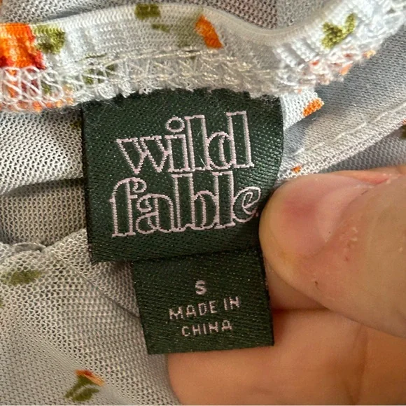 Pretty Blue Floral Crop Top - Picture 5 of 7